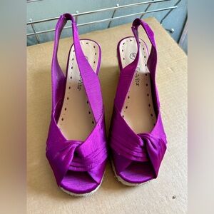 Bella Vita Fuchsia Espadrille Wedge Sandals 9W